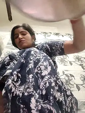 Snapshot of LUCKY_cut chatting on March 13, 1:56 am LUCKY cut online show from March 13, 1:56 am