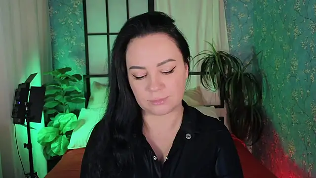 Jolie Orchid online show from July 4, 5:57 am