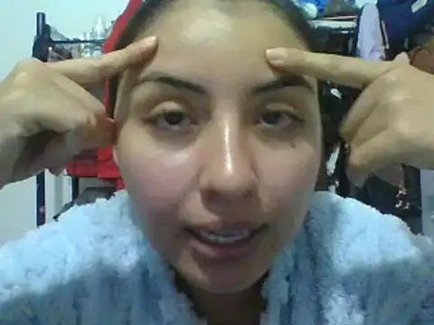 Snapshot of _Romilly_ chatting on May 15, 2:40 am Romilly online show from May 15, 2:40 am
