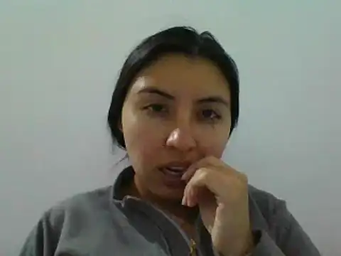 Snapshot of _Romilly_ chatting on May 17, 2:20 am Romilly online show from May 17, 2:20 am
