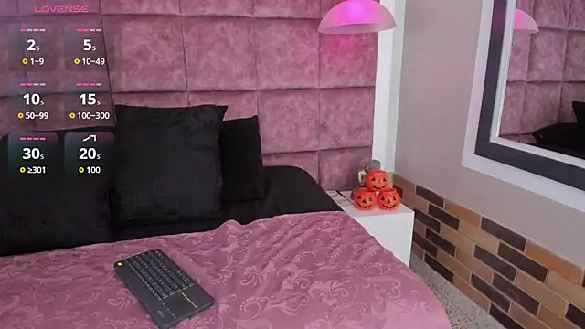 Ely09  online show from October 22, 9:14 pm