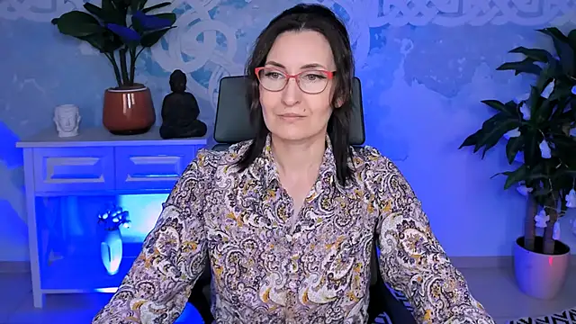 UnaTerra online show from October 31, 9:10 am