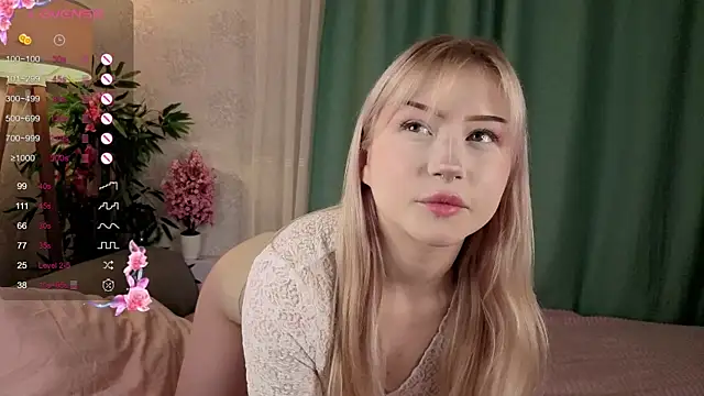 Snapshot of AudieKaemmerer chatting on October 6, 4:37 pm AudieKaemmerer online show from October 6, 4:37 pm