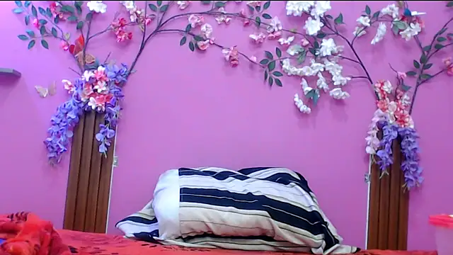 skinnysofia18 online show from November 23, 7:41 am