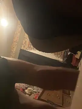 Snapshot of Efrain6996 chatting on March 3, 9:26 am Efrain6996 online show from March 3, 9:26 am