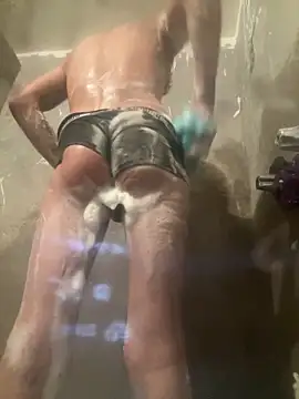 Snapshot of Efrain6996 chatting on March 20, 6:51 am Efrain6996 online show from March 20, 6:51 am