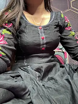 Sexylella143 online show from February 5, 4:17 am