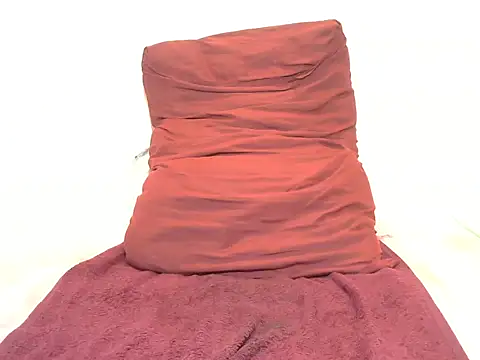 BeautyQueenX22 online show from November 27, 8:33 pm