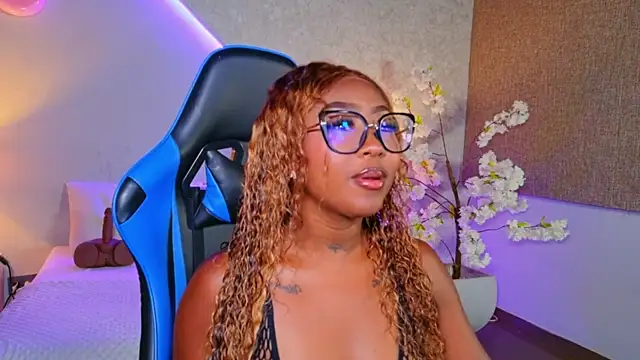 Snapshot of Kishalove_ chatting on June 24, 10:03 am Kishalove online show from June 24, 10:03 am