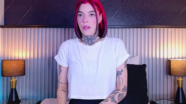 Snapshot of Meganreed_ chatting on May 28, 10:29 pm Meganreed online show from May 28, 10:29 pm