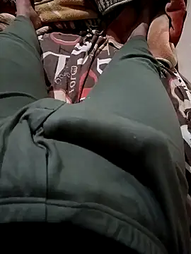 Snapshot of anis3g4 chatting on November 14, 1:21 pm anis3g4 online show from November 14, 1:21 pm