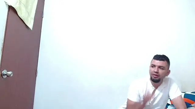 Snapshot of smitdleds1130 chatting on September 9, 1:38 am smitdleds1130 online show from September 9, 1:38 am