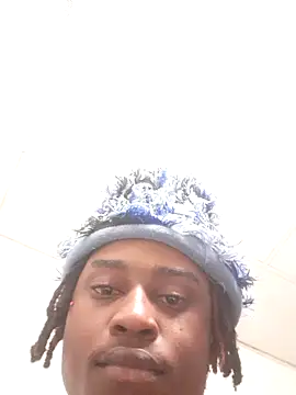 Snapshot of DarkSkinStroker chatting on November 5, 3:17 am DarkSkinStroker online show from November 5, 3:17 am