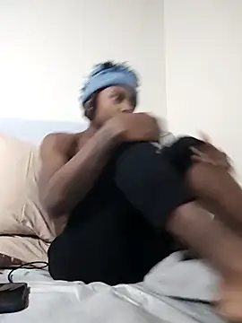 Snapshot of DarkSkinStroker chatting on February 9, 2:54 pm DarkSkinStroker online show from February 9, 2:54 pm