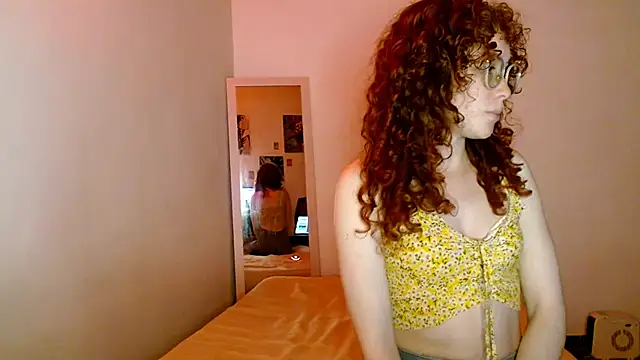 Snapshot of Myrosieposy chatting on December 2, 11:00 pm Myrosieposy online show from December 2, 11:00 pm