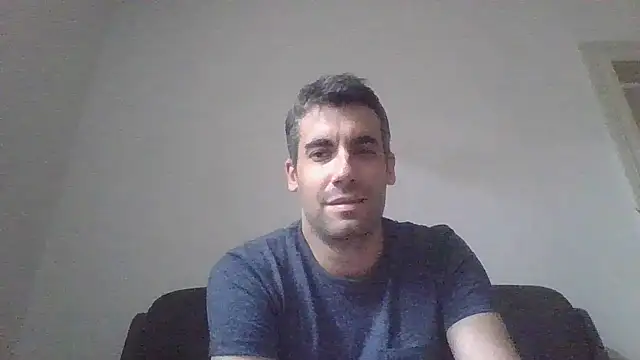 JulioIsHere4you online show from November 10, 10:58 am