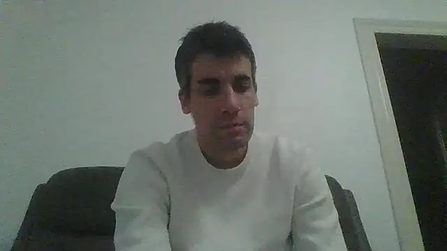 JulioIsHere4you online show from February 7, 12:14 am