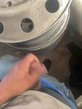 Snapshot of Chico031289 chatting on February 12, 6:25 pm Chico031289 online show from February 12, 6:25 pm