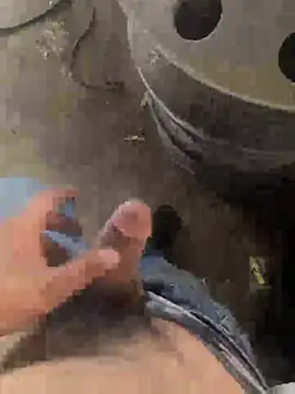 Snapshot of Chico031289 chatting on February 24, 10:19 pm Chico031289 online show from February 24, 10:19 pm