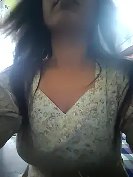 Snapshot of your_favourite_bhabhi chatting on April 17, 10:29 am your favourite bhabhi online show from April 17, 10:29 am