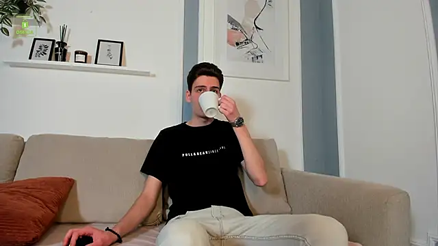 Snapshot of Marcel_Huber chatting on October 1, 4:24 pm Marcel Huber online show from October 1, 4:24 pm