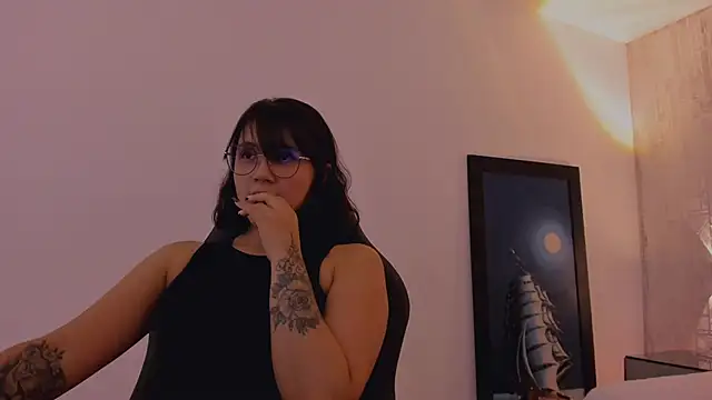 AnnaraLein online show from December 19, 3:35 am