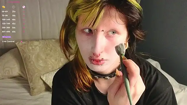 KandraCruser online show from November 16, 8:03 pm