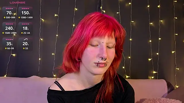 Snapshot of KandraCruser chatting on February 7, 8:34 pm KandraCruser online show from February 7, 8:34 pm