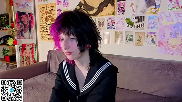 Snapshot of KandraCruser chatting on May 24, 8:14 pm KandraCruser online show from May 24, 8:14 pm