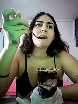 ApenasLys online show from November 3, 11:15 pm