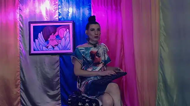 Moira-Hot online show from February 6, 12:15 am