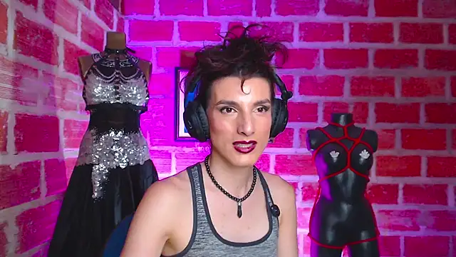 Moira-Hot online show from April 4, 10:40 pm