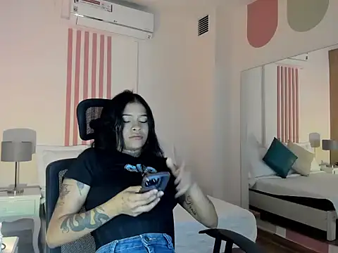  Sharloth  online show from December 2, 2:01 pm