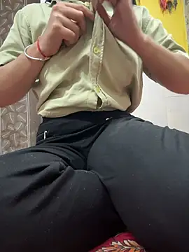 Snapshot of miss_moonikaa chatting on March 24, 9:36 am miss moonikaa online show from March 24, 9:36 am