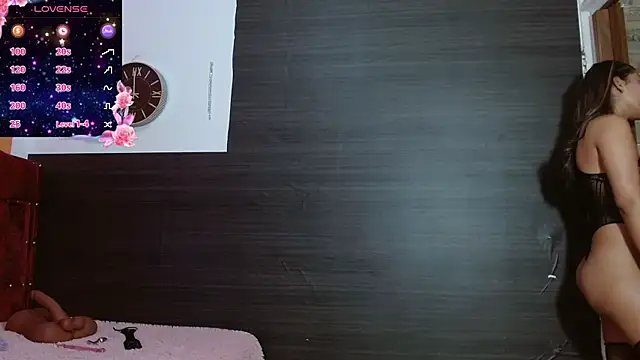 Snapshot of ShadenSx chatting on October 4, 6:06 pm ShadenSx online show from October 4, 6:06 pm