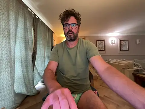 Snapshot of CyprioteWhitefly chatting on June 12, 9:52 am CyprioteWhitefly online show from June 12, 9:52 am