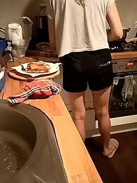 NiceBadgera online show from September 13, 6:40 pm