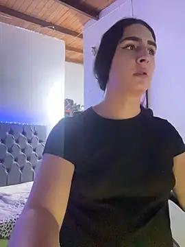 lola diez online show from April 16, 8:26 am