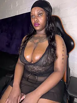 Snapshot of QUEEN_NOBUHLE_777 chatting on February 2, 10:41 pm QUEEN NOBUHLE 777 online show from February 2, 10:41 pm