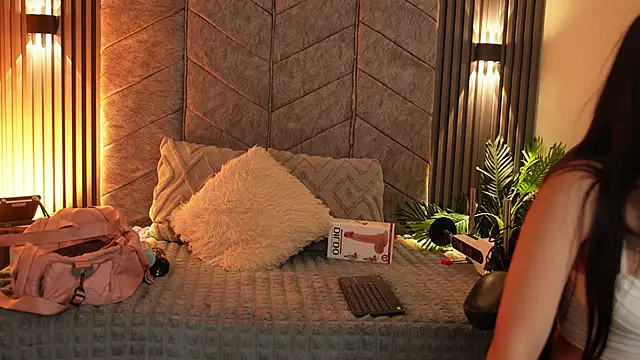 1Anya online show from January 6, 7:17 pm