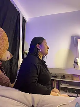 Elyross1  online show from October 24, 11:23 pm