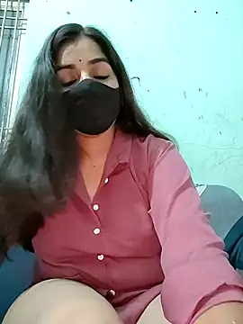 Snapshot of the_saavi chatting on May 5, 6:05 pm the saavi online show from May 5, 6:05 pm