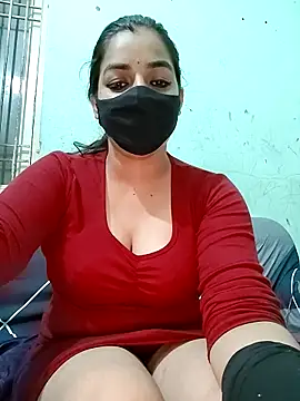 Snapshot of the_saavi chatting on May 6, 7:41 pm the saavi online show from May 6, 7:41 pm