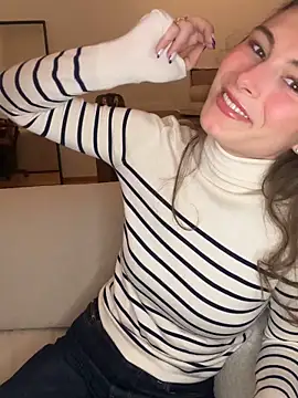 SophiiaStarr online show from November 16, 7:08 pm