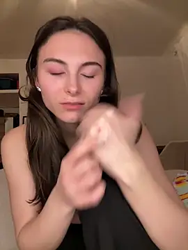 Snapshot of SophiiaStarr chatting on March 30, 7:04 pm SophiiaStarr online show from March 30, 7:04 pm