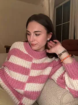 Snapshot of SophiiaStarr chatting on April 1, 7:22 pm SophiiaStarr online show from April 1, 7:22 pm