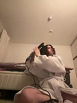 Snapshot of SophiiaStarr chatting on April 4, 6:49 pm SophiiaStarr online show from April 4, 6:49 pm