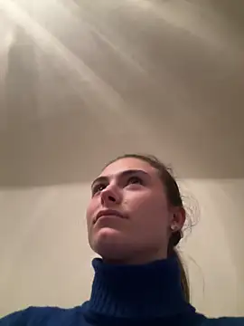 Snapshot of SophiiaStarr chatting on April 10, 7:07 pm SophiiaStarr online show from April 10, 7:07 pm