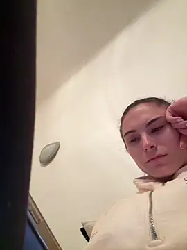 Snapshot of SophiiaStarr chatting on April 12, 5:40 pm SophiiaStarr online show from April 12, 5:40 pm