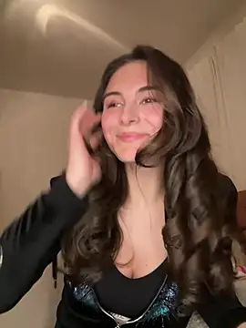 Snapshot of SophiiaStarr chatting on April 18, 7:58 pm SophiiaStarr online show from April 18, 7:58 pm